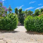 Nirvana Rooms & Apartments